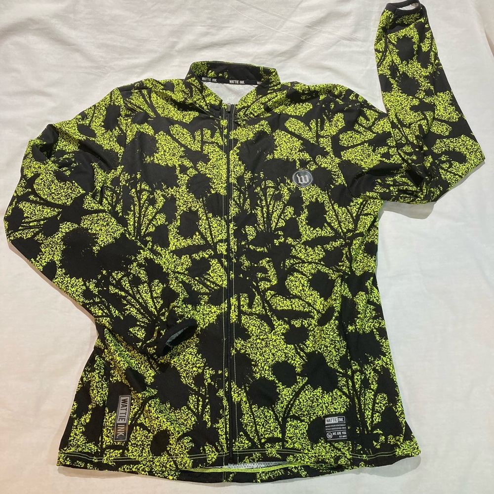 Wattie Ink light weight Cycling Jacket, Men’s size large, NWOT!